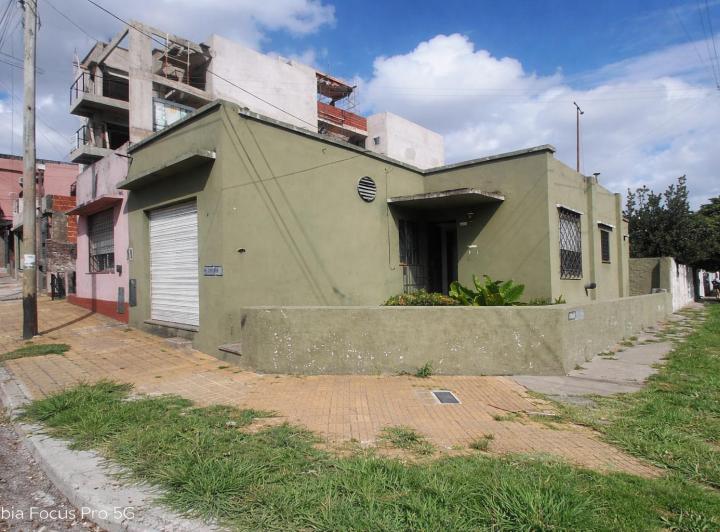 Casa · 120m² · 3 Ambientes · 2 Cocheras