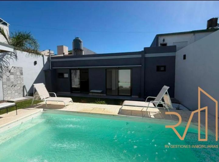Casa · 110m² · 4 Ambientes · 2 Cocheras