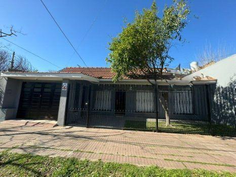 Casa · 170m² · 3 Ambientes · 1 Cochera