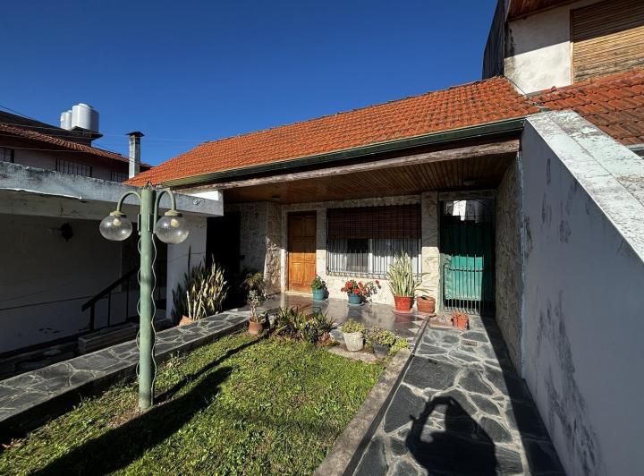 Casa · 114m² · 4 Ambientes · 1 Cochera