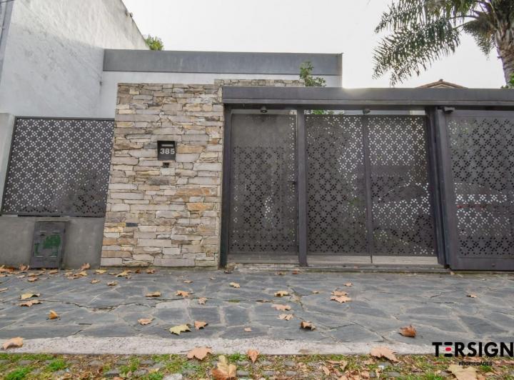 Casa · 160m² · 4 Ambientes · 2 Cocheras