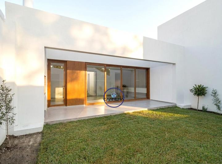 Casa · 115m² · 3 Ambientes · 2 Cocheras