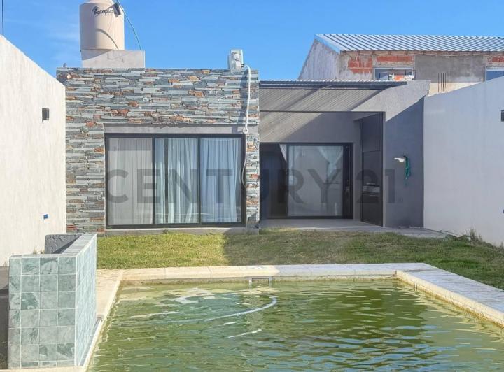 Casa · 99m² · 3 Ambientes · 1 Cochera