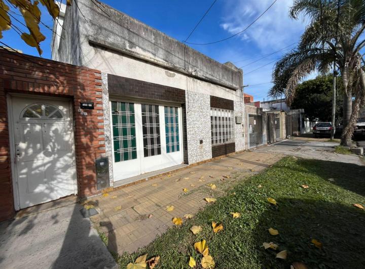 Casa · 146m² · 5 Ambientes · 1 Cochera