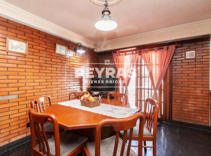 Casa · 129m² · 3 Ambientes · 2 Cocheras