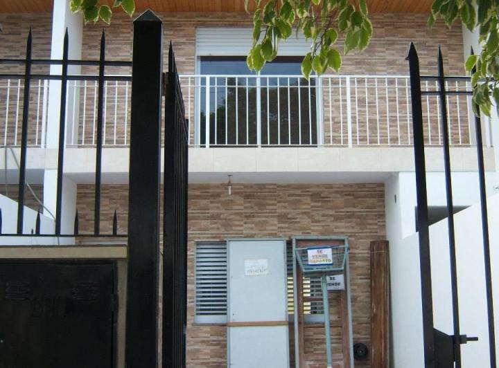 Casa · 90m² · 4 Ambientes · 1 Cochera