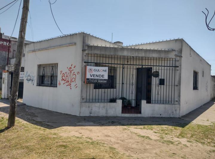 Casa · 195m² · 4 Ambientes · 1 Cochera