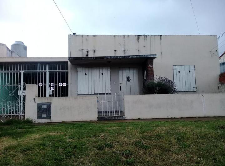 Casa · 130m² · 3 Ambientes · 1 Cochera