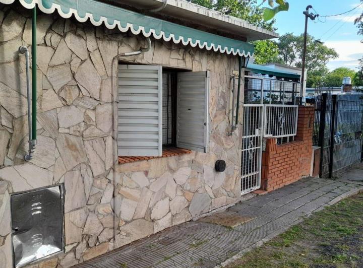 Casa · 65m² · 4 Ambientes · 1 Cochera