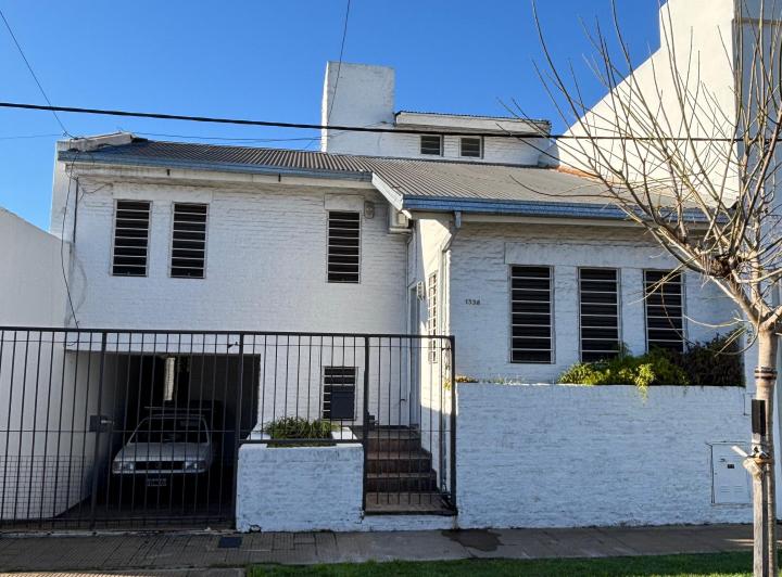 Casa · 150m² · 6 Ambientes · 1 Cochera