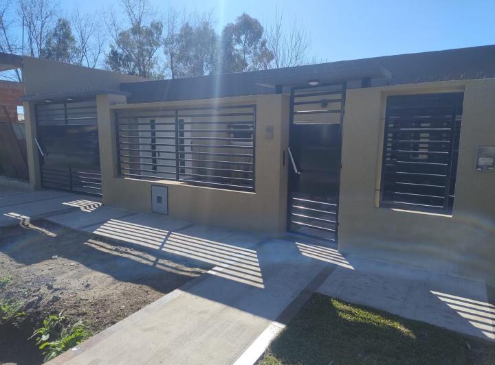 Casa · 100m² · 4 Ambientes · 1 Cochera