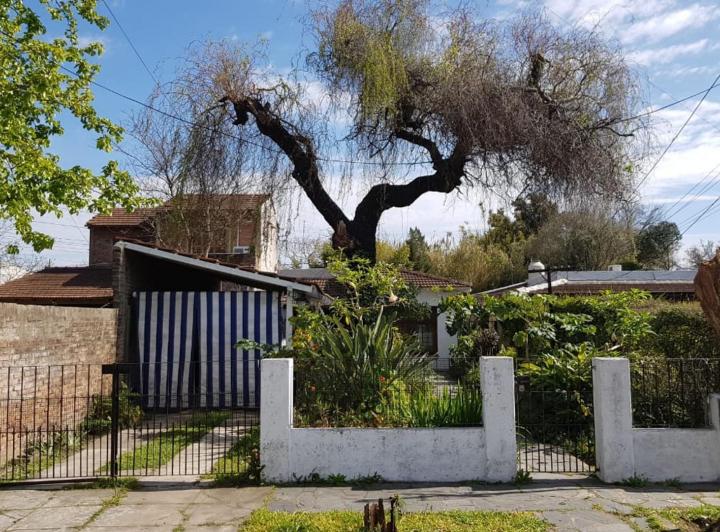 Casa · 100m² · 4 Ambientes · 3 Cocheras