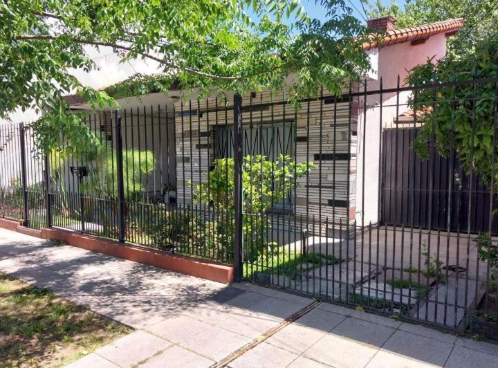 Casa · 170m² · 3 Ambientes · 1 Cochera