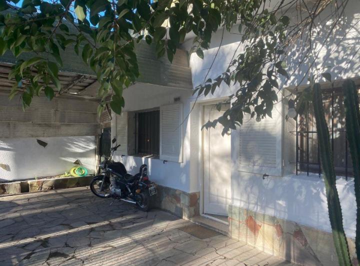 Casa · 300m² · 3 Ambientes · 1 Cochera