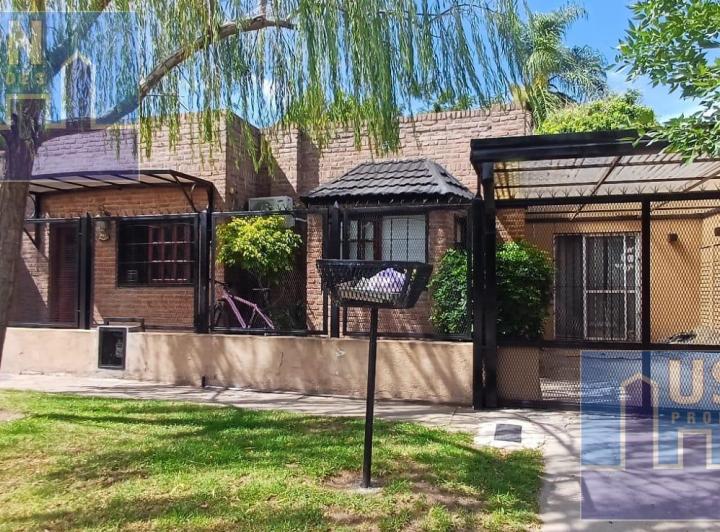 Casa · 93m² · 5 Ambientes · 1 Cochera
