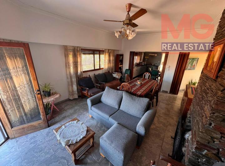 Casa · 280m² · 4 Ambientes · 1 Cochera