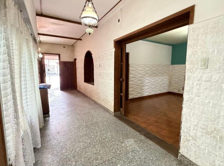 Casa · 201m² · 7 Ambientes · 1 Cochera