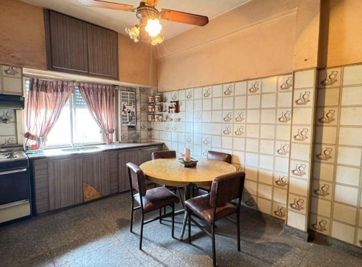 Casa · 184m² · 5 Ambientes · 1 Cochera