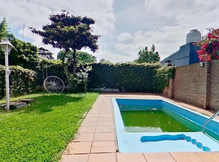 Casa · 150m² · 4 Ambientes · 2 Cocheras