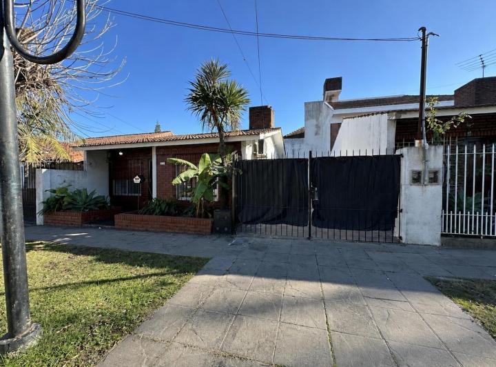 Casa · 63m² · 3 Ambientes · 1 Cochera