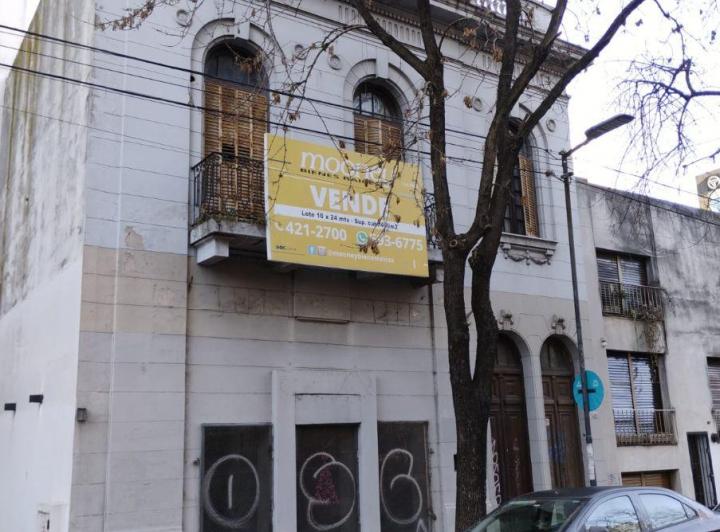Casa · 311m² · 8 Ambientes