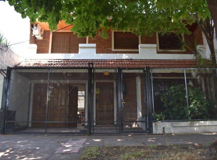 Casa · 150m² · 4 Ambientes · 2 Cocheras