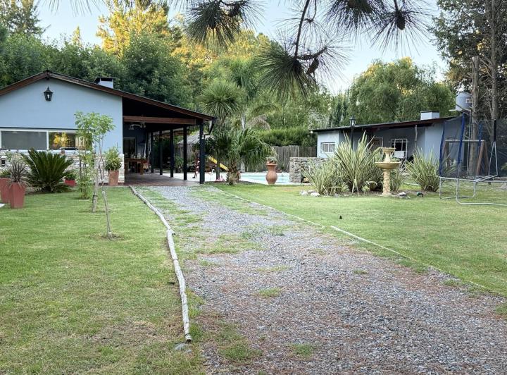 Casa · 150m² · 3 Ambientes · 2 Cocheras