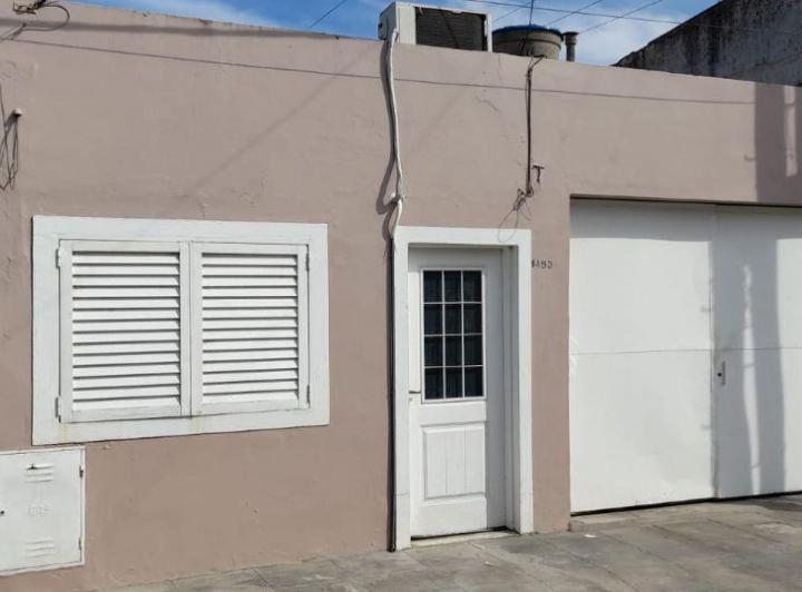Casa · 200m² · 5 Ambientes · 2 Cocheras