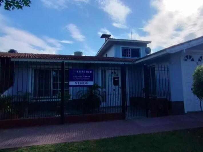 Casa · 102m² · 5 Ambientes · 1 Cochera