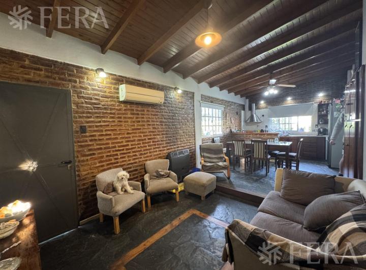Casa · 81m² · 3 Ambientes · 1 Cochera