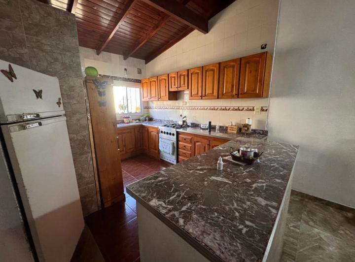 Casa · 224m² · 3 Ambientes · 2 Cocheras