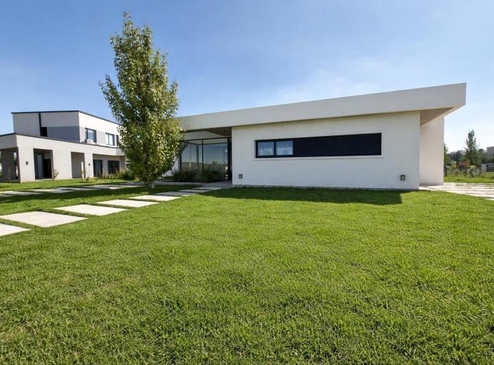 Casa · 161m² · 4 Ambientes · 2 Cocheras