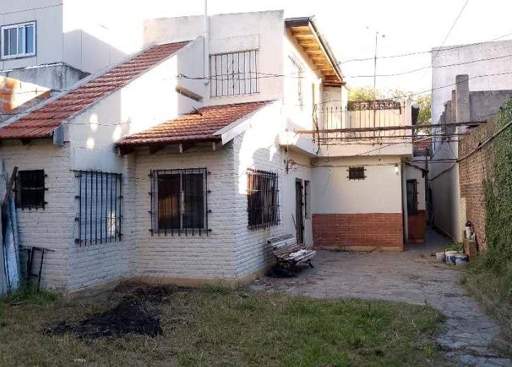 Casa · 130m² · 5 Ambientes · 1 Cochera