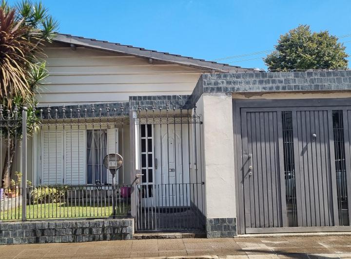 Casa · 167m² · 4 Ambientes · 1 Cochera