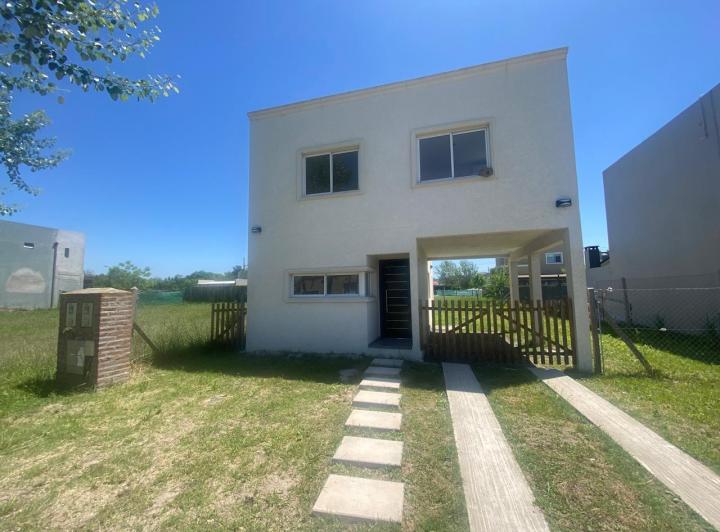 Casa · 102m² · 4 Ambientes