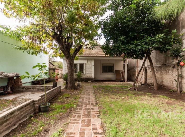 Casa · 69m² · 4 Ambientes · 1 Cochera