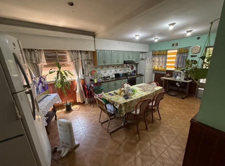 Casa · 80m² · 3 Ambientes · 3 Cocheras