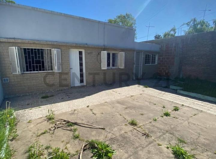 Casa · 180m² · 3 Ambientes · 1 Cochera