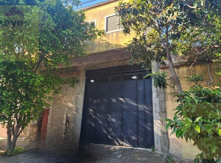 Casa · 75m² · 4 Ambientes · 4 Cocheras