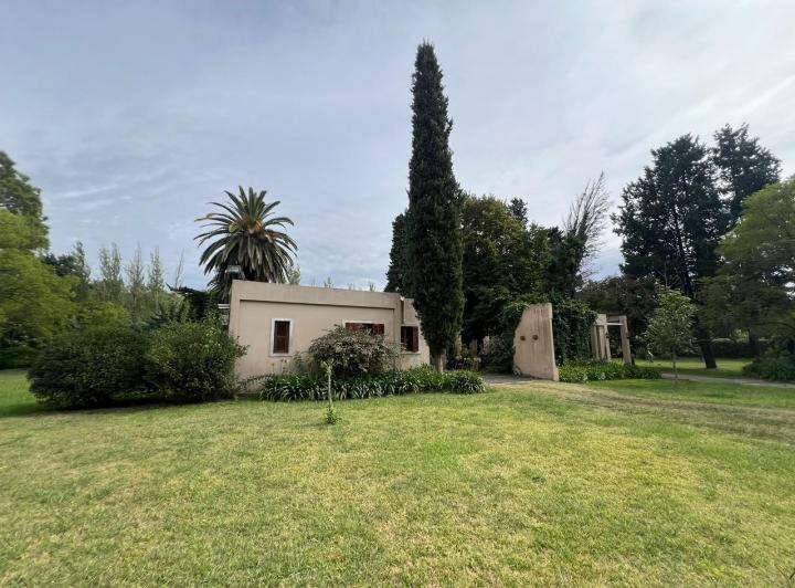 Casa · 8158m²