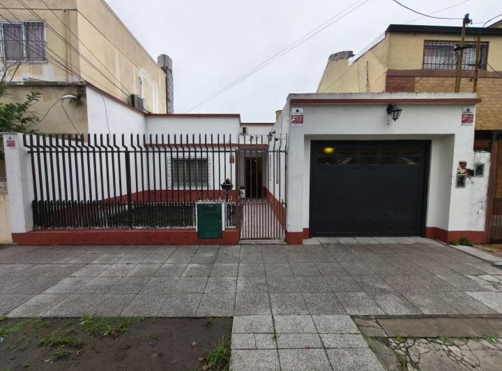 Casa · 282m² · 4 Ambientes · 1 Cochera