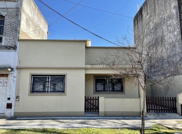 Casa · 60m² · 2 Ambientes · 1 Cochera