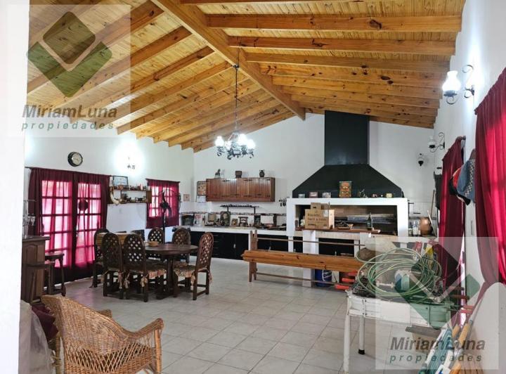 Casa · 150m² · 3 Ambientes · 3 Cocheras