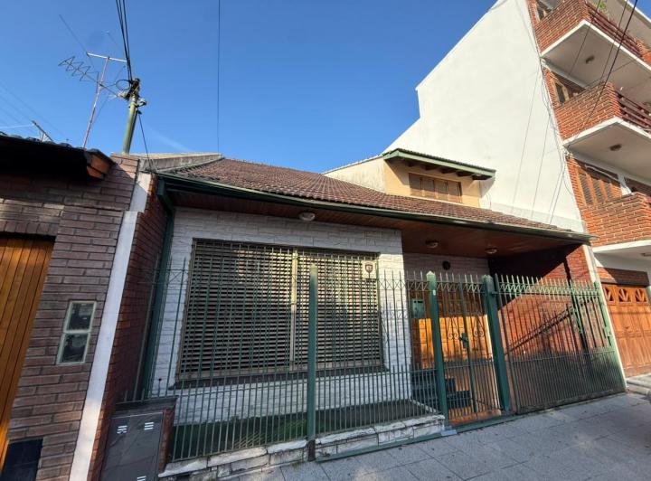 Casa · 173m² · 4 Ambientes · 1 Cochera