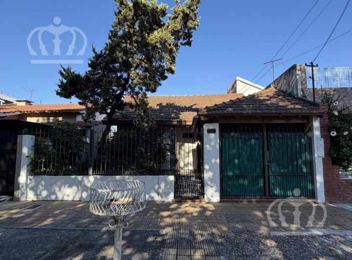 Casa · 115m² · 4 Ambientes · 1 Cochera