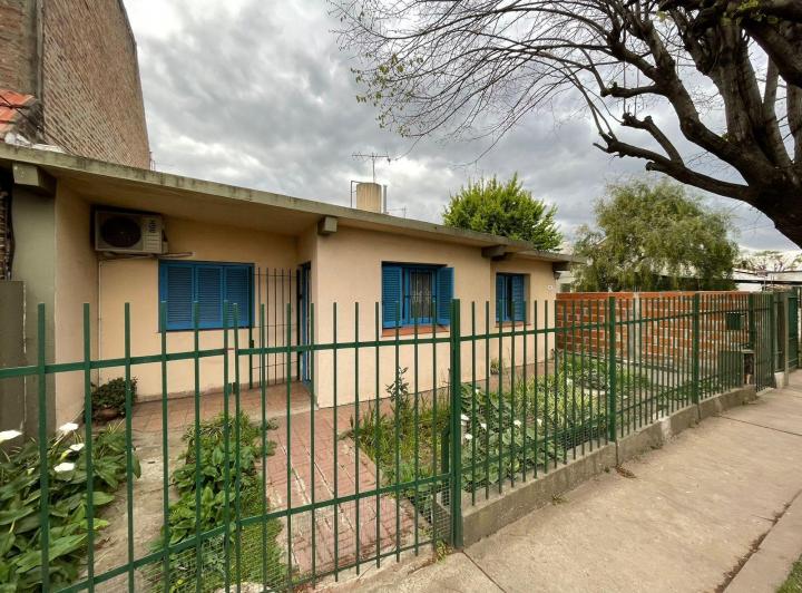 Casa · 104m² · 5 Ambientes · 1 Cochera