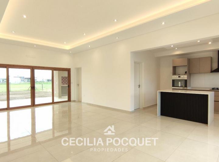 Casa · 158m² · 4 Ambientes · 2 Cocheras