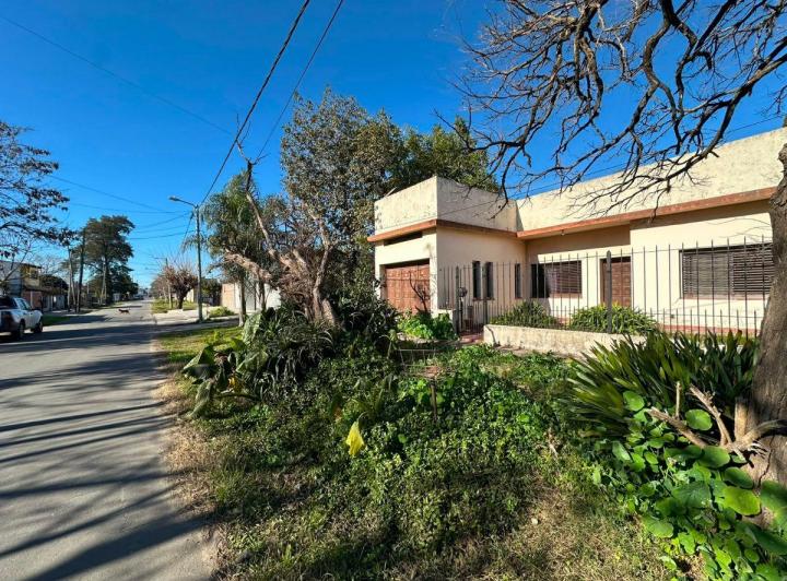 Casa · 110m² · 4 Ambientes · 1 Cochera