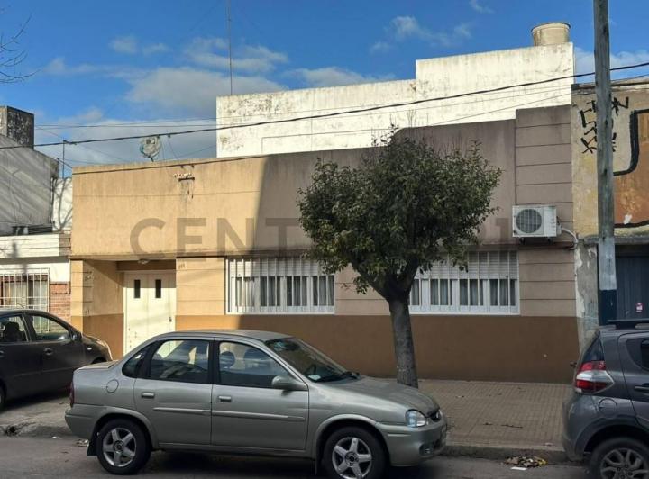 Casa · 150m² · 3 Ambientes · 1 Cochera
