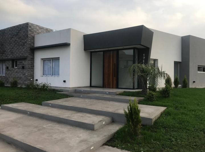 Casa · 170m² · 4 Ambientes · 2 Cocheras